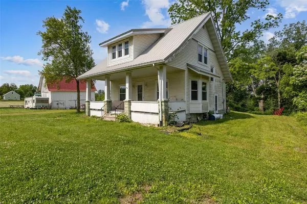 Bertram, IA 52403,933 Wanatee Creek RD