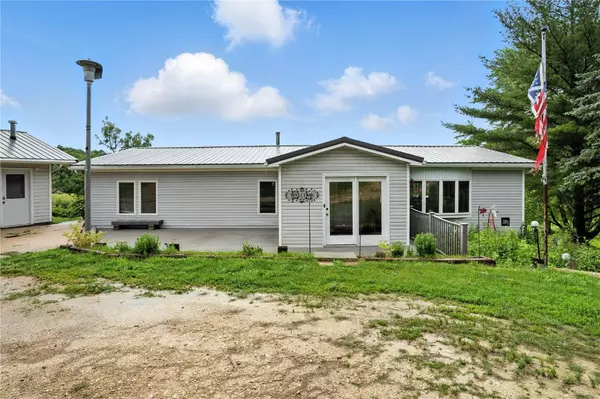 Anamosa, IA 52205,22832 Ridge Road E28