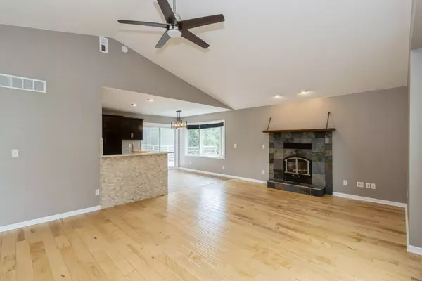 Swisher, IA 52338,1276 Winchester DR NE