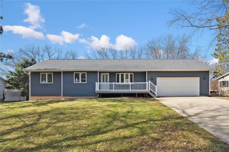 2135 Lake View Ridge DR NE, Solon, IA 52333