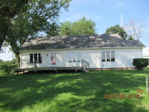 1465 Snaggy Ridge RD, Tipton, IA 52772