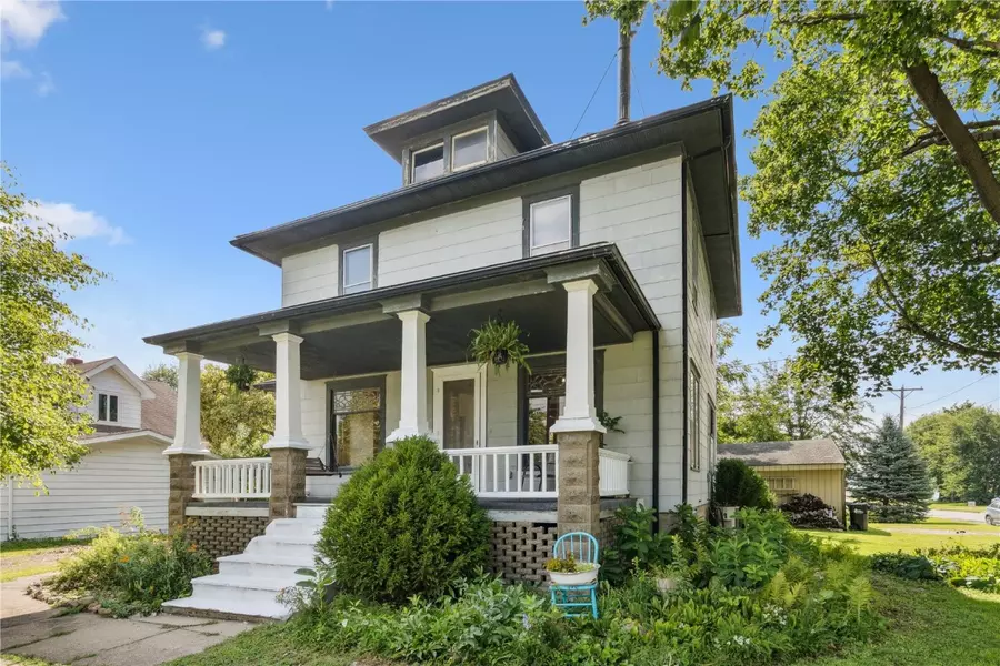 601 State ST, Dysart, IA 52224