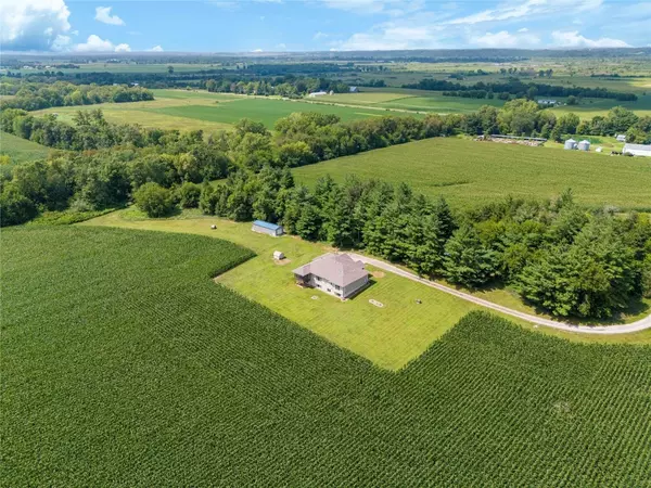 Oxford, IA 52322,1823 250th ST NW