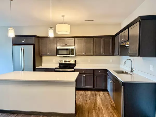 Coralville, IA 52241,2871 Spring Rose CIR #206