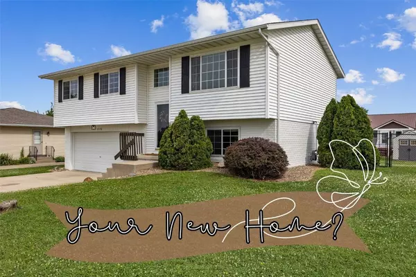 2590 Eastlawn DR, Marion, IA 52302