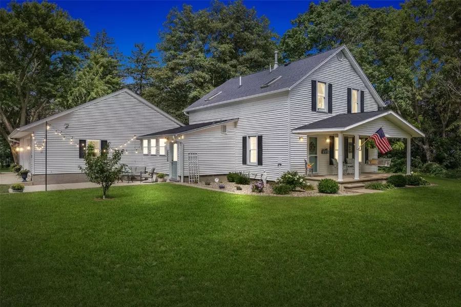 2983 Harrison Ave, Rowley, IA 52329