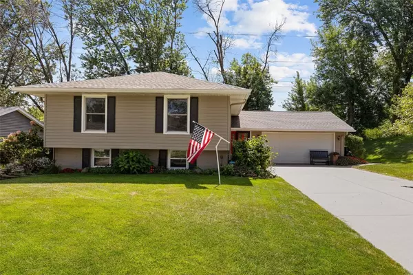 Cedar Rapids, IA 52402,201 Brentwood DR NE