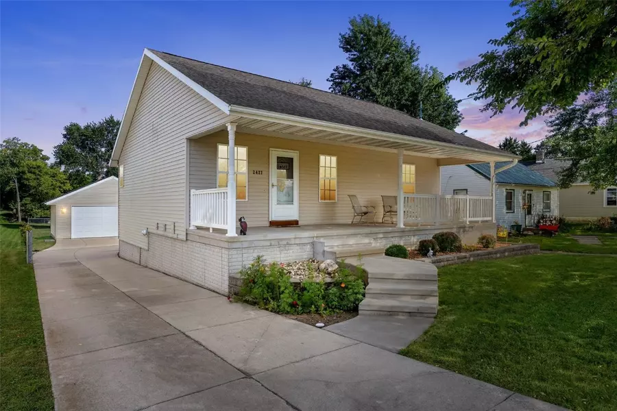 2427 Fruitland SW, Cedar Rapids, IA 52404