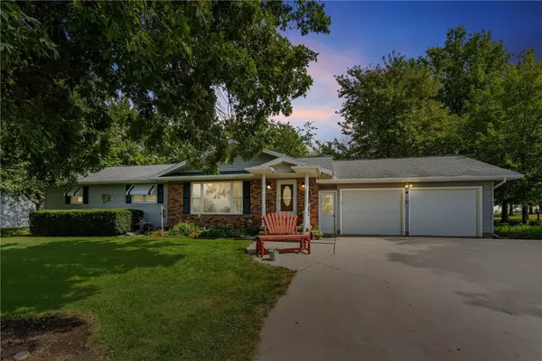 Vinton, IA 52349,5758 20th Ave Dr