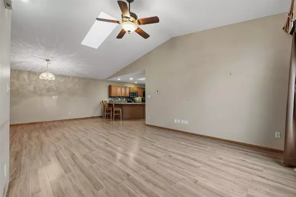 Cedar Rapids, IA 52402,1241 74th Street NE NE