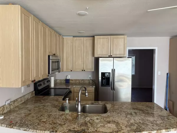 Kanab, UT 84741,176 S 100 East