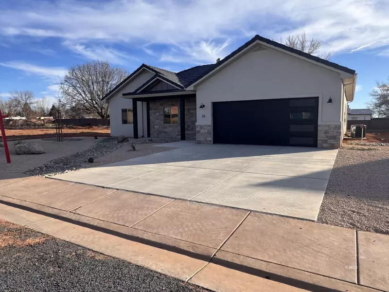 26 E Sedona Valley Rd, Kanab, UT 84741