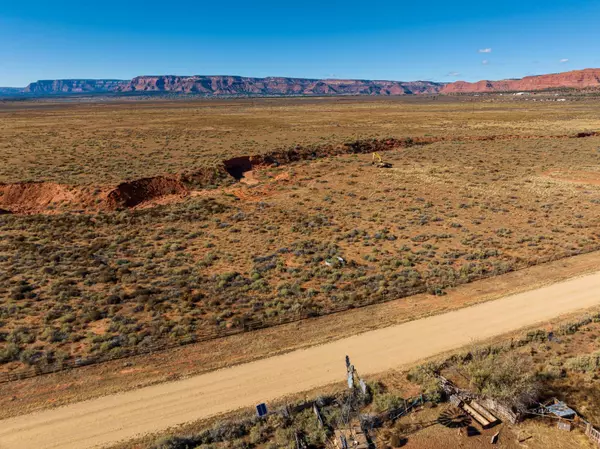 1950 S Lost Springs Dr, Kanab, UT 84741