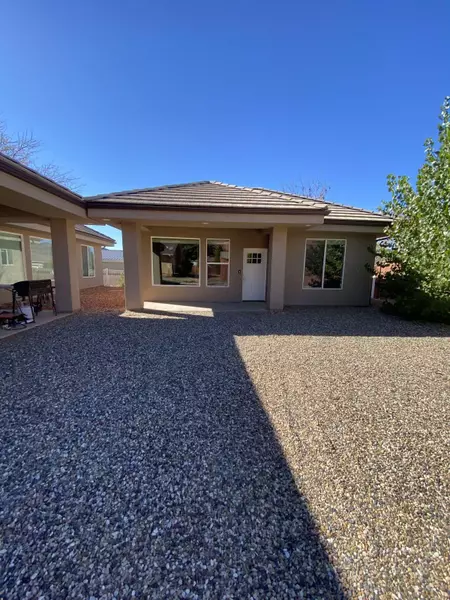 598 E Hillside Dr #B, Kanab, UT 84741