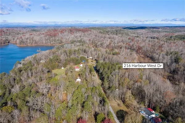216 Harbour West DR, Westminster, SC 29693