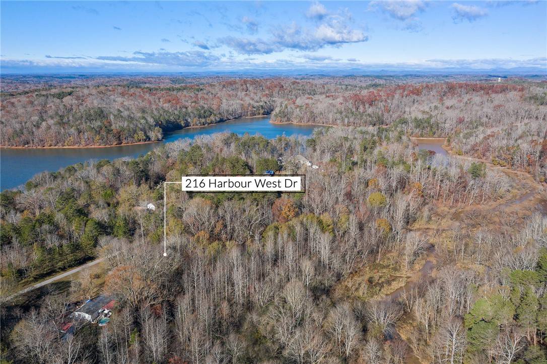 Westminster, SC 29693,216 Harbour West DR