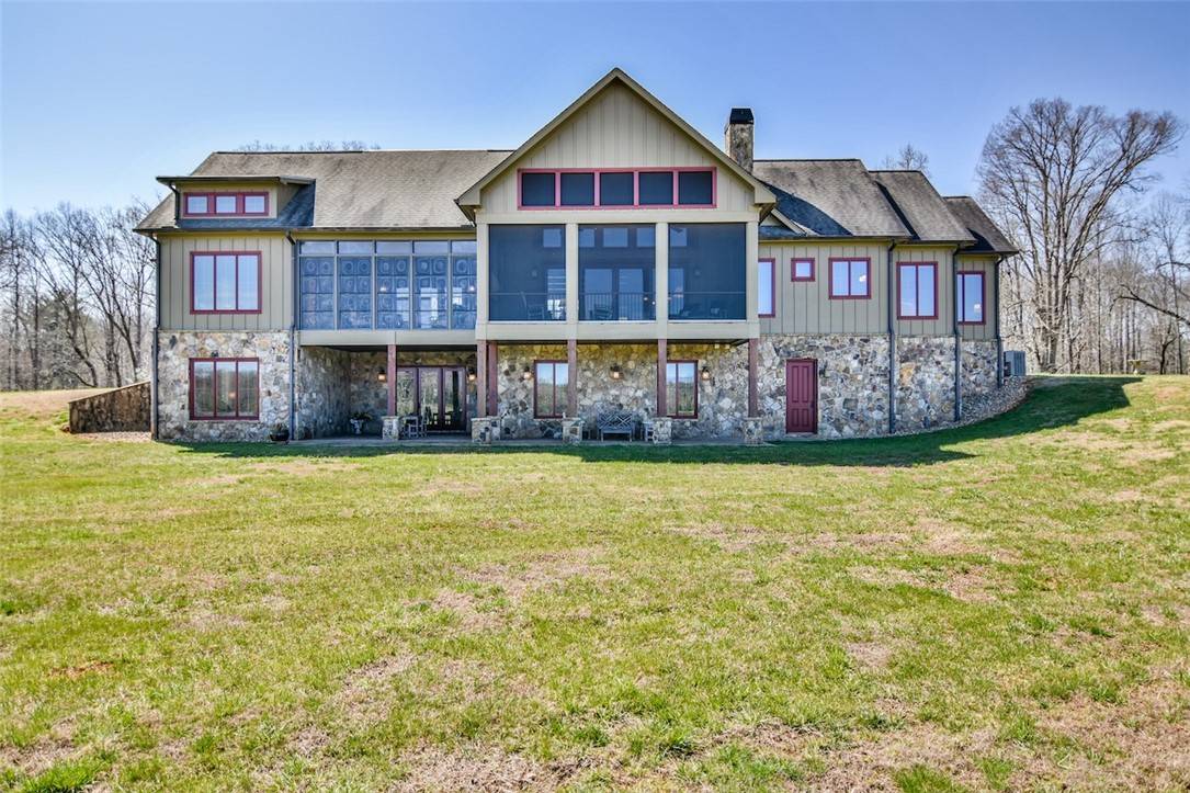 Walhalla, SC 29691,840 Ranch RD