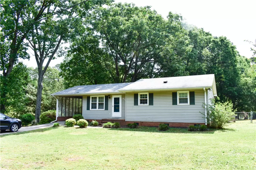 Pendleton, SC 29670,1214 Five Forks RD