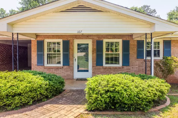 Seneca, SC 29678,107 Henry AVE