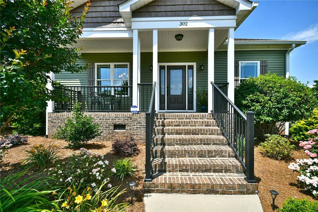 Easley, SC 29640,302 Rampey ST