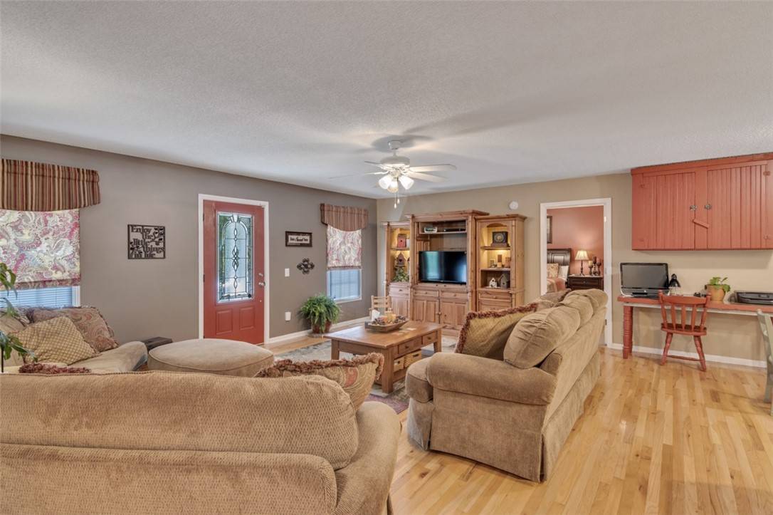 Walhalla, SC 29691,217 Woodland WAY