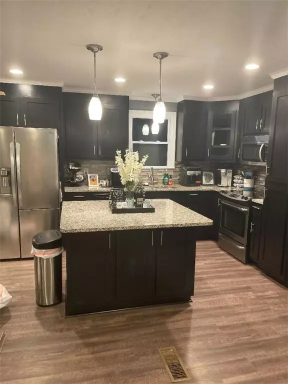 Marietta, SC 29661,208 S Forest CIR