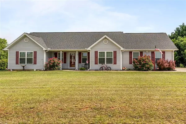 110 McClain Lake DR, Anderson, SC 29625