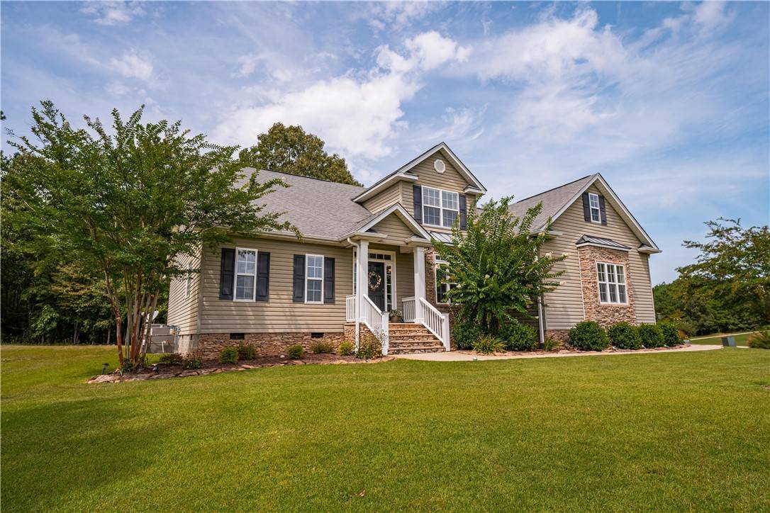 103 Silver Crest DR, Central, SC 29630