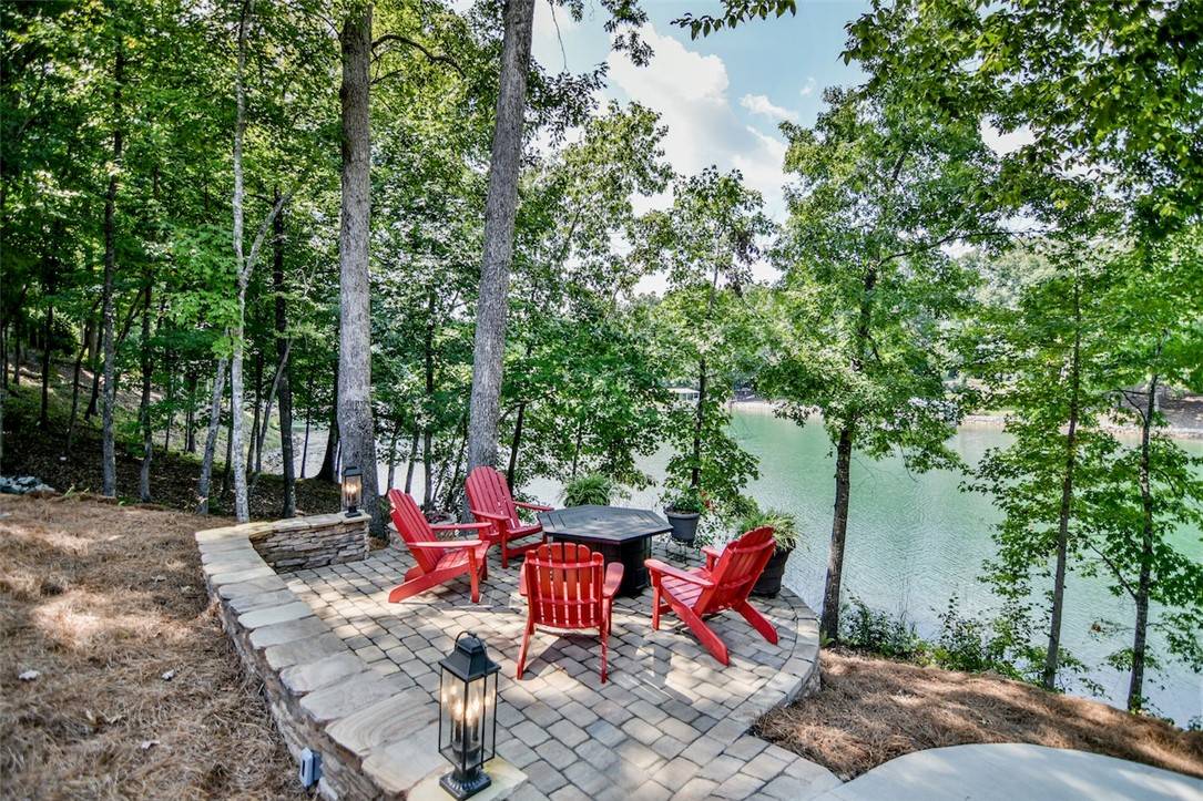 West Union, SC 29696,702 Cypress Bay LN