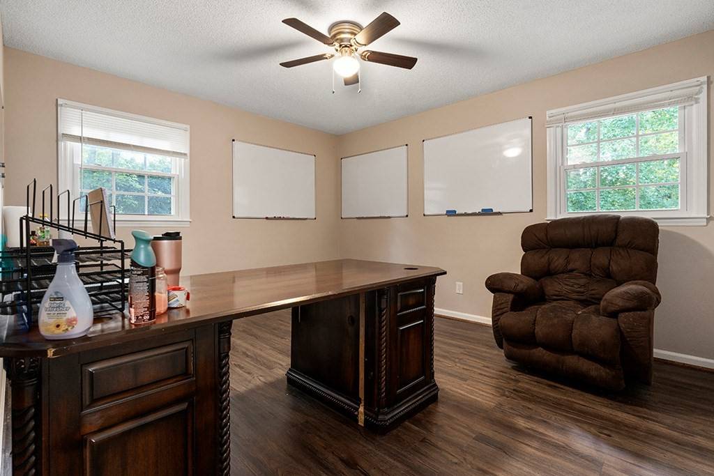 Honea Path, SC 29654,4 Calhoun ST
