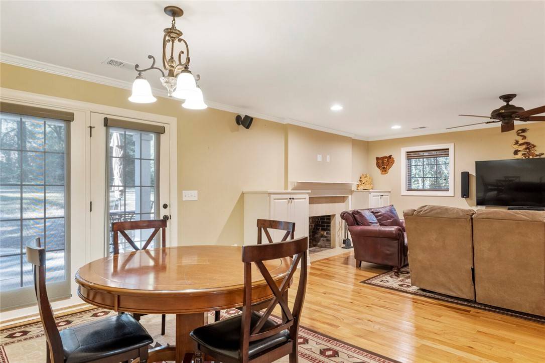 Clemson, SC 29631,104 Allee ST