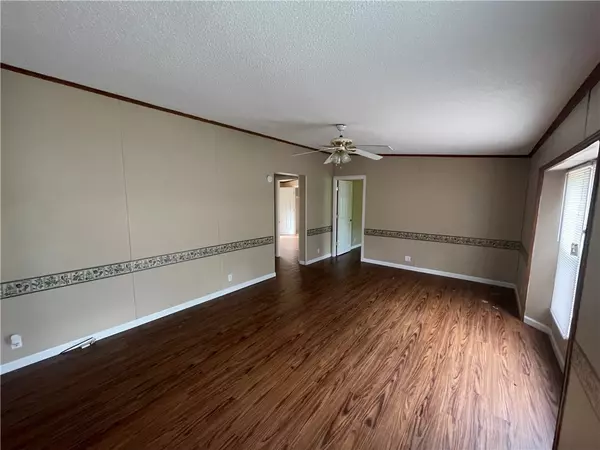Westminster, SC 29693,109 Grove Creek DR