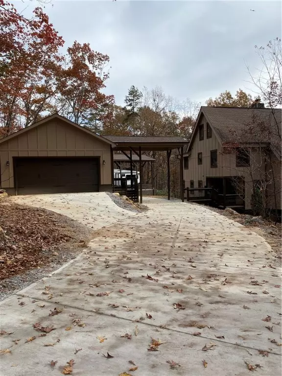 Pickens, SC 29671,300 Doe Run