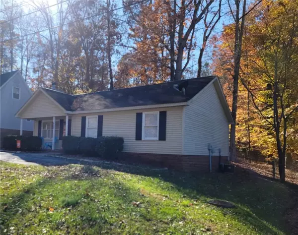 Greenwood, SC 29649,207 Haltiwanger RD