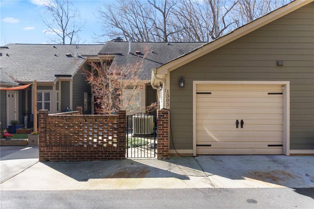 1303 Leeward RD, Anderson, SC 29625