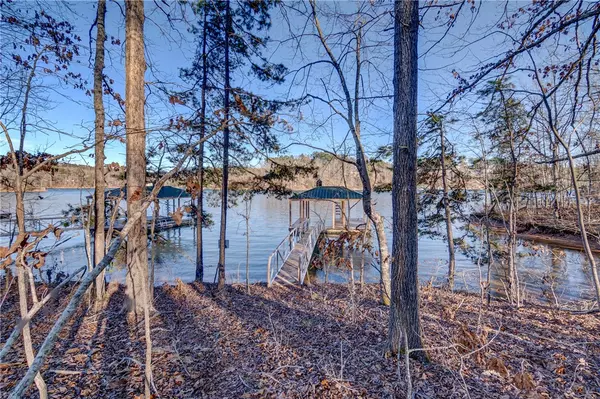 101 Sailview CT, Six Mile, SC 29682