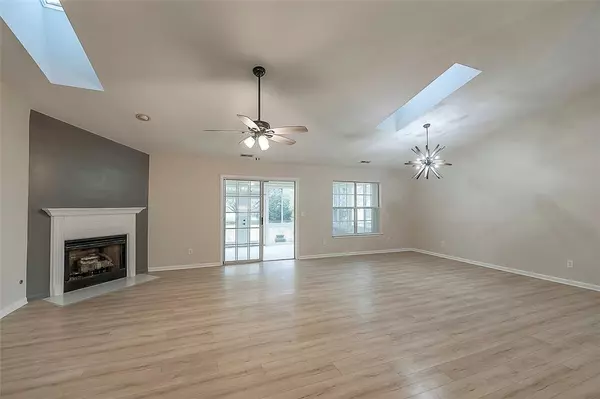 Greer, SC 29651,6 Scottbine CT