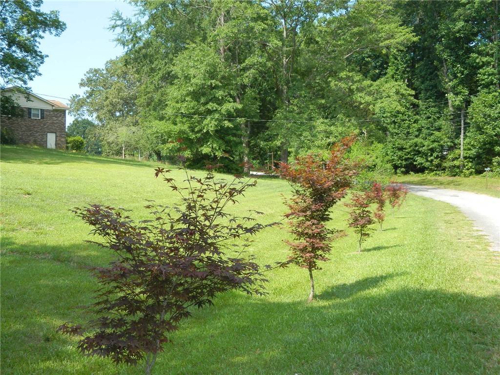 Laurens, SC 29360,104 Valley View RD