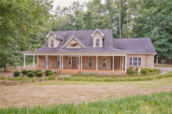 Seneca, SC 29672,704 Island Pine DR