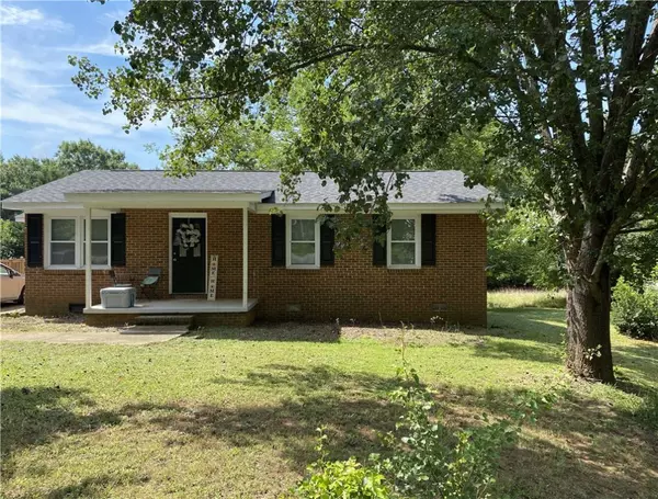 Williamston, SC 29697,35 Randall ST