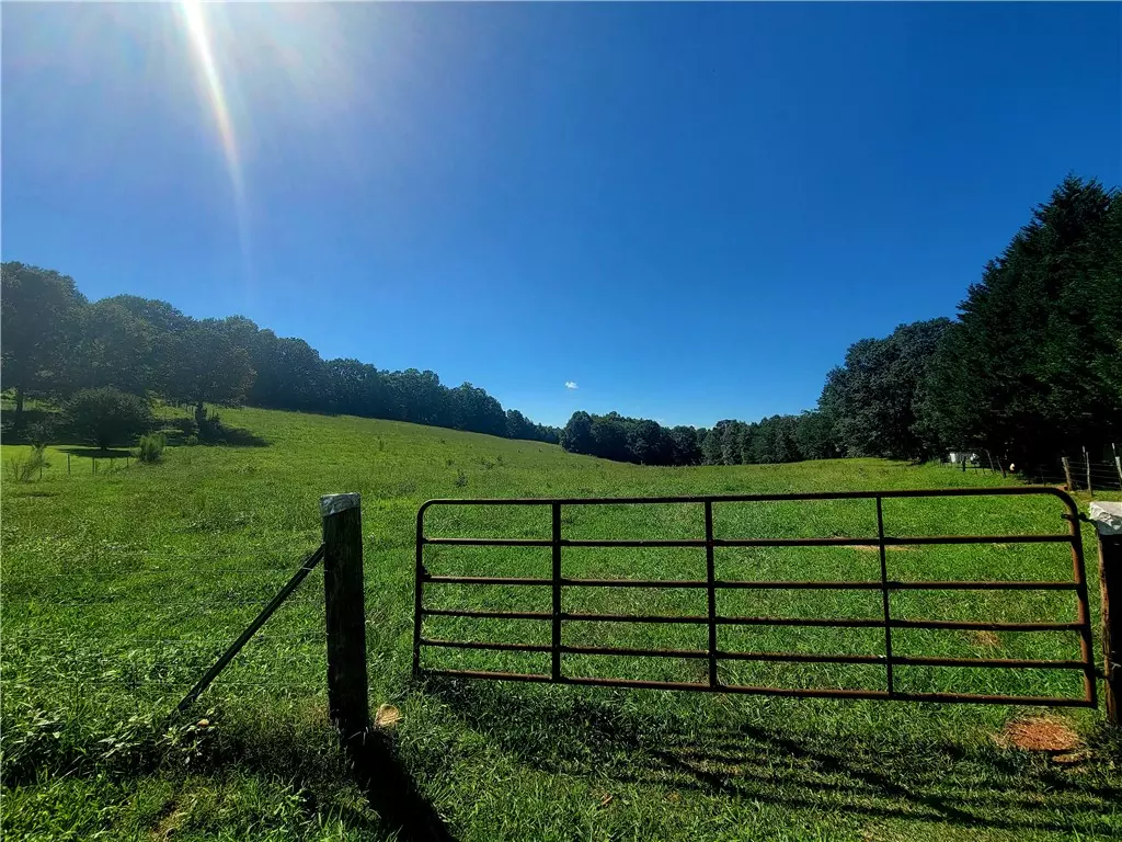 Central, SC 29630,127 Oak Grove RD