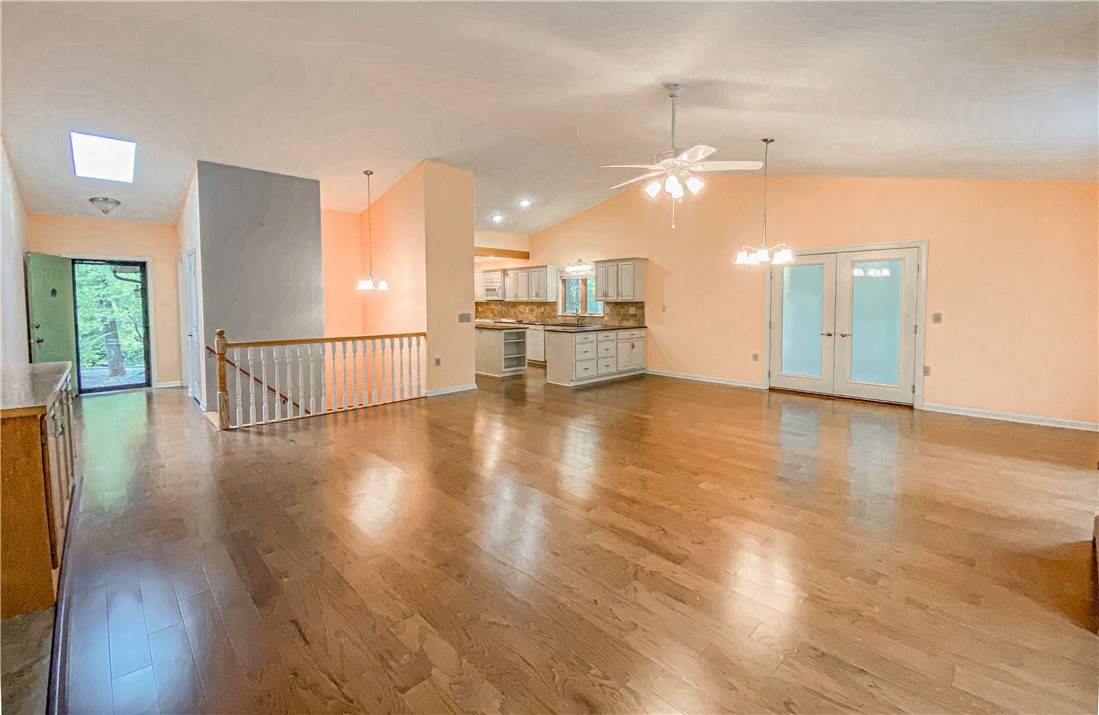 Salem, SC 29676,11 Skipper LN
