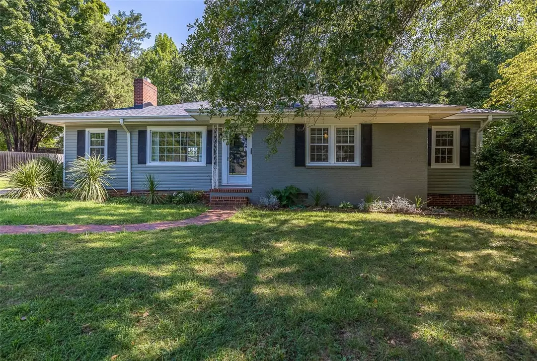Greenville, SC 29609,110 Stephens LN