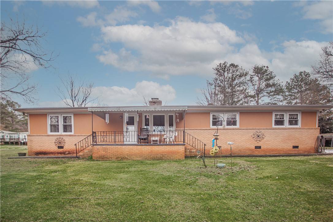 208 Golden Creek RD, Central, SC 29630
