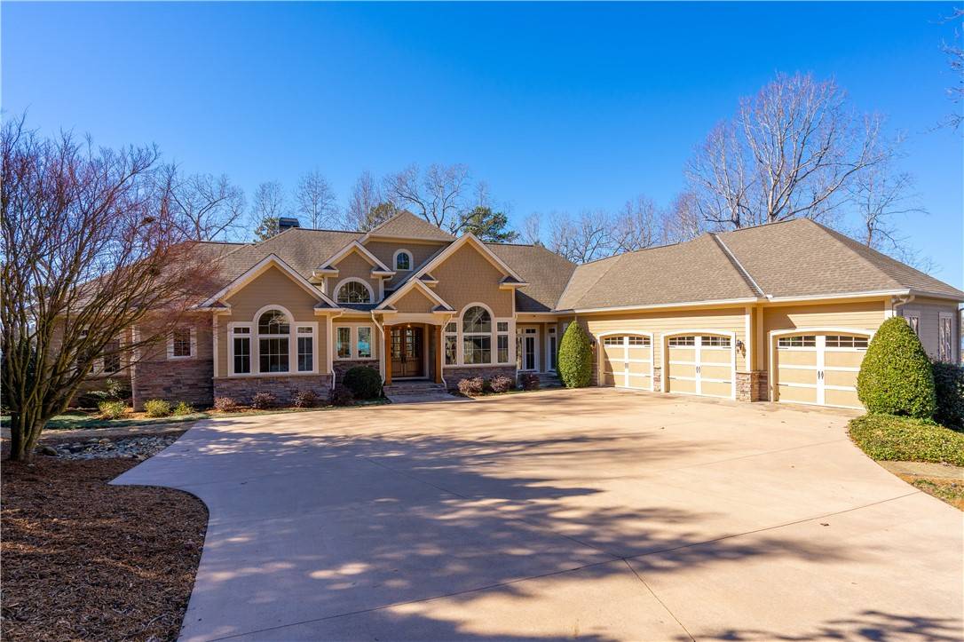Seneca, SC 29672,606 Coleridge CT