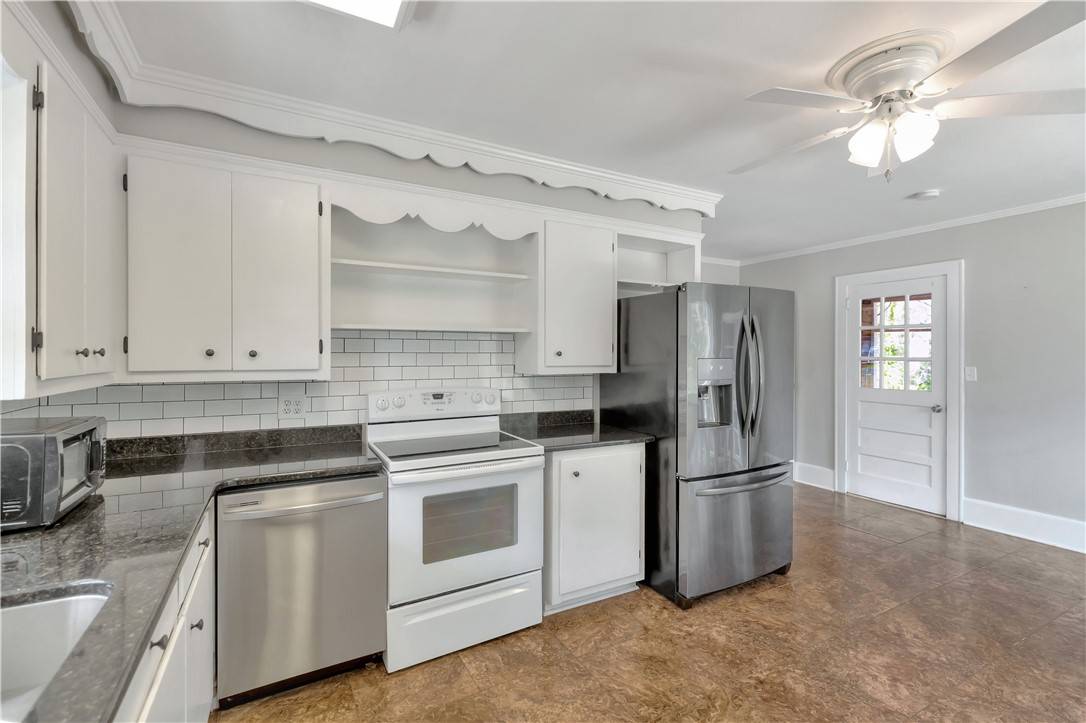 Honea Path, SC 29654,16 E Washington CIR