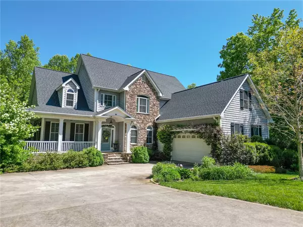 Easley, SC 29640,153 Upper Lake DR