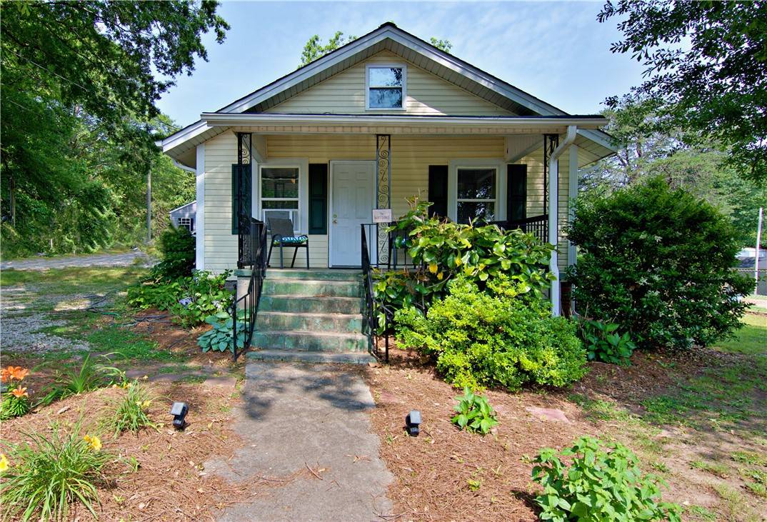 211 N 5th ST, Easley, SC 29640