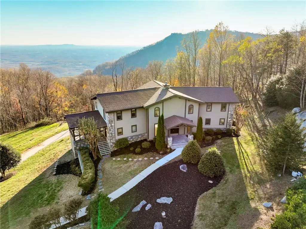Landrum, SC 29356,68 Raven RD