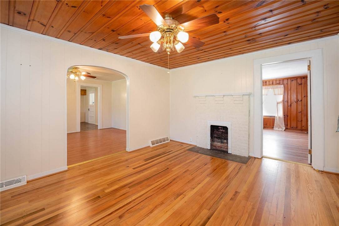 Honea Path, SC 29654,12 Williams ST